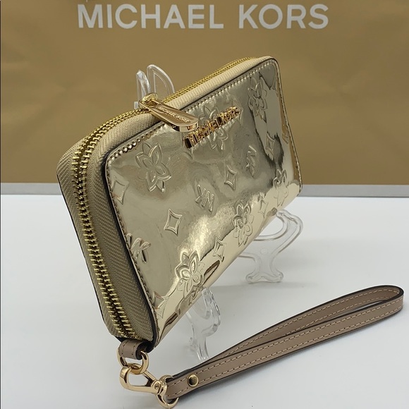 MICHAEL KORS JET SET TRAVEL LG FLAT MF PHN CASE - Picture 6 of 16